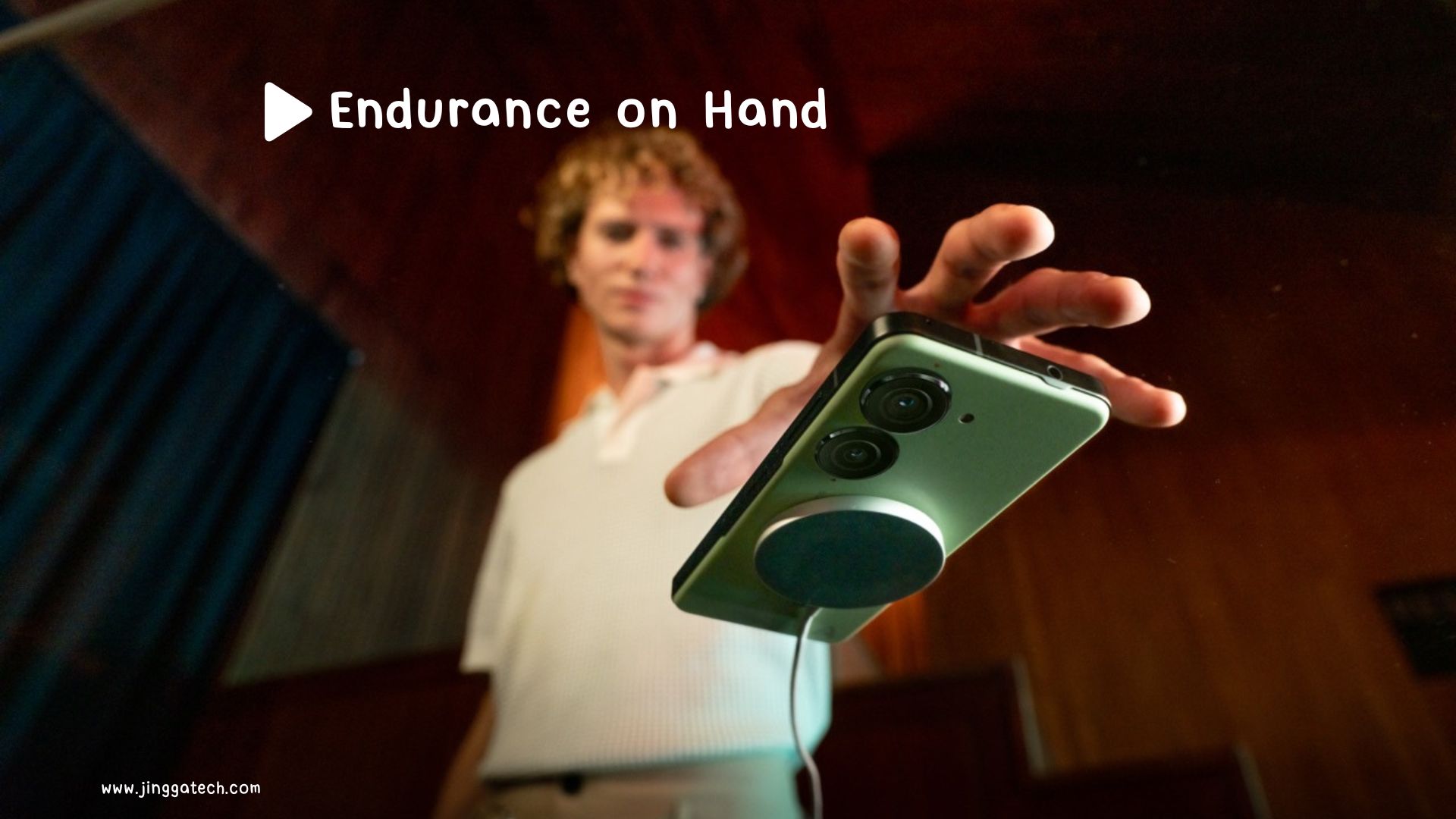 ASUS Zenfone 10 endurance on hand