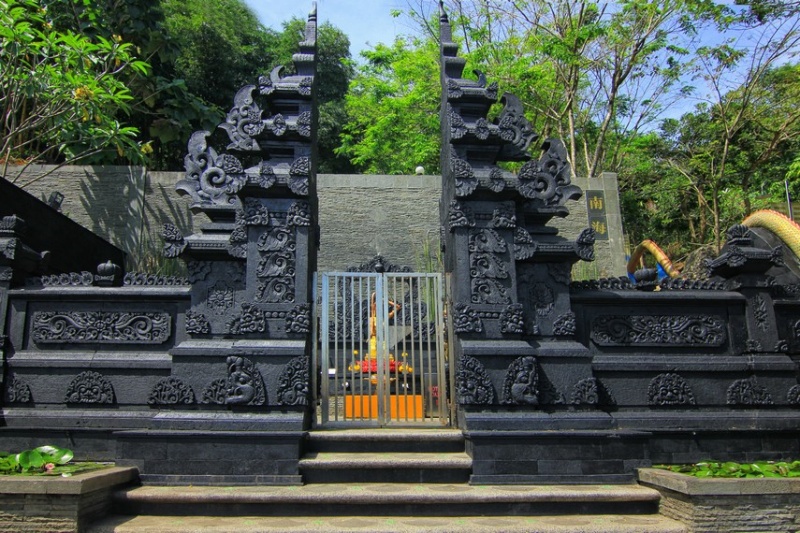 Mengenal Vihara Nam Hai Kwan Se Im Pu Sa